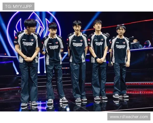 世界赛决赛上演巅峰对决新王登场引爆全球电竞热潮