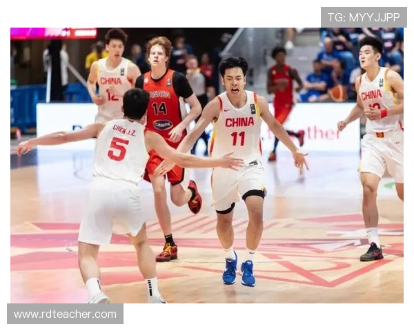 中国男篮迎战美国队备战奥运会 全员状态调整冲刺东京