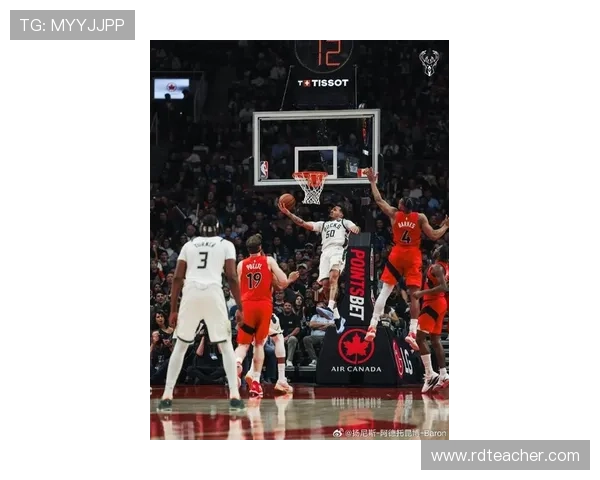 字母哥复出砍下三双助雄鹿逆转取胜湖人詹姆斯空砍三十二分难挽败局