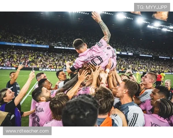 梅西加盟美国国际迈阿密队引爆全球足坛震荡新篇章