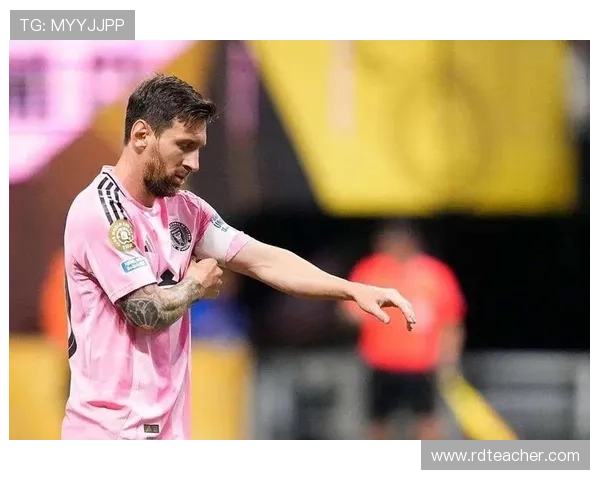 欧洲五大联赛最新动态：梅西加盟迈阿密，C罗重返曼联引发热议