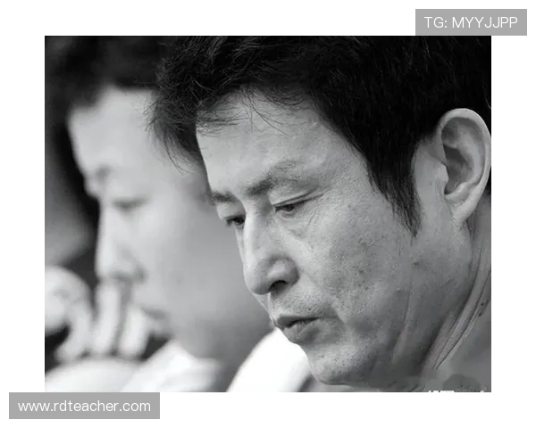 中国女排逆袭夺冠，主帅陈忠和带领队伍再创辉煌，勇敢迎接未来挑战